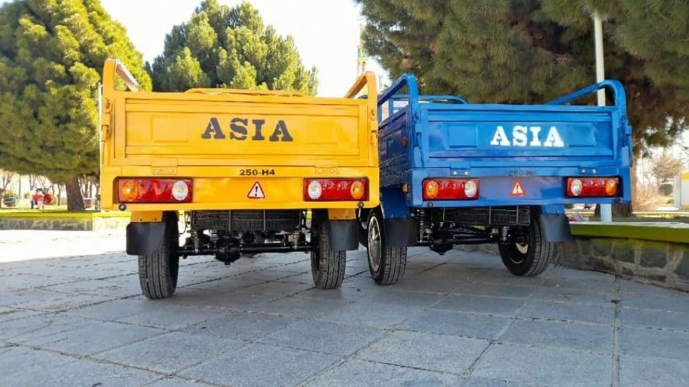 Üç tekerlekli Asya motoru